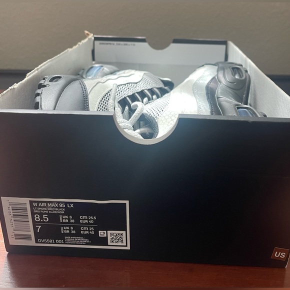 Women’s Air Max ‘95 LX, size 8.5 - Picture 9 of 9